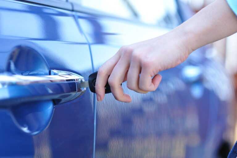 How Much Does A Locksmith Cost To Unlock A Car: Average Prices And Factors To Consider